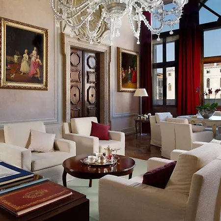 Palazzo Giovanelli E Gran Canal Venice