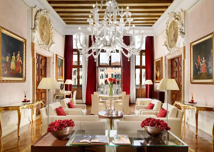 Palazzo Giovanelli E Gran Canal Venedik