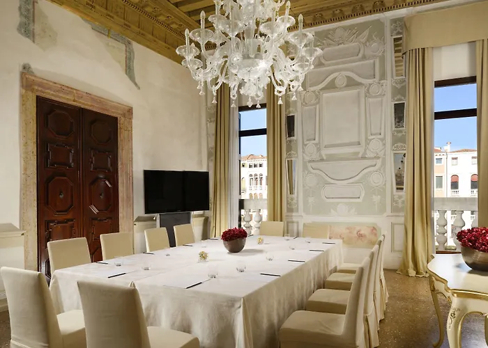 Otel Palazzo Giovanelli E Gran Canal Venedik