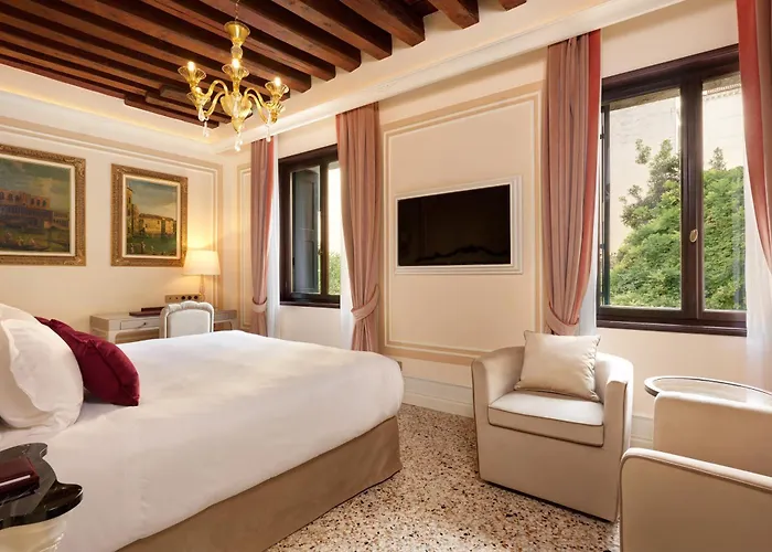 Palazzo Giovanelli E Gran Canal