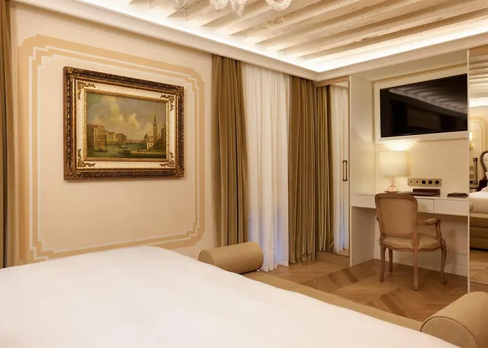 Palazzo Giovanelli E Gran Canal Venedik