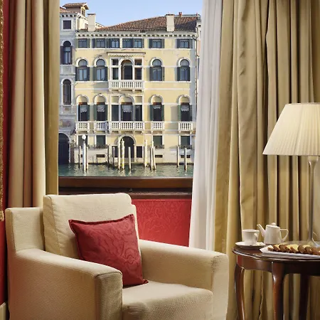 Palazzo Giovanelli E Gran Canal