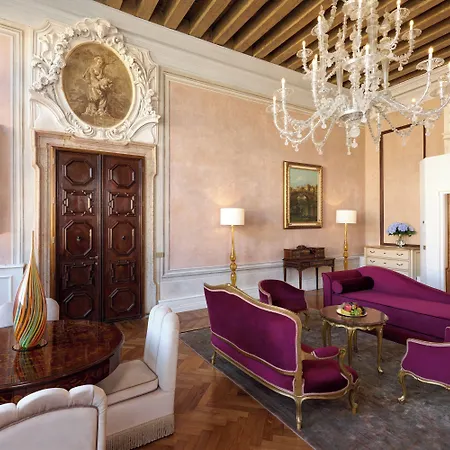 Palazzo Giovanelli E Gran Canal