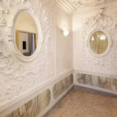 Hotel Palazzo Giovanelli E Gran Canal 4*